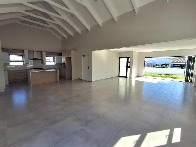 3 Bedroom Property for Sale in Britannia Bay Western Cape